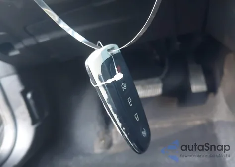 2016 Ford Focus Titanium z USA, uszkodzony, nr VIN 1FADP3N25GL250227